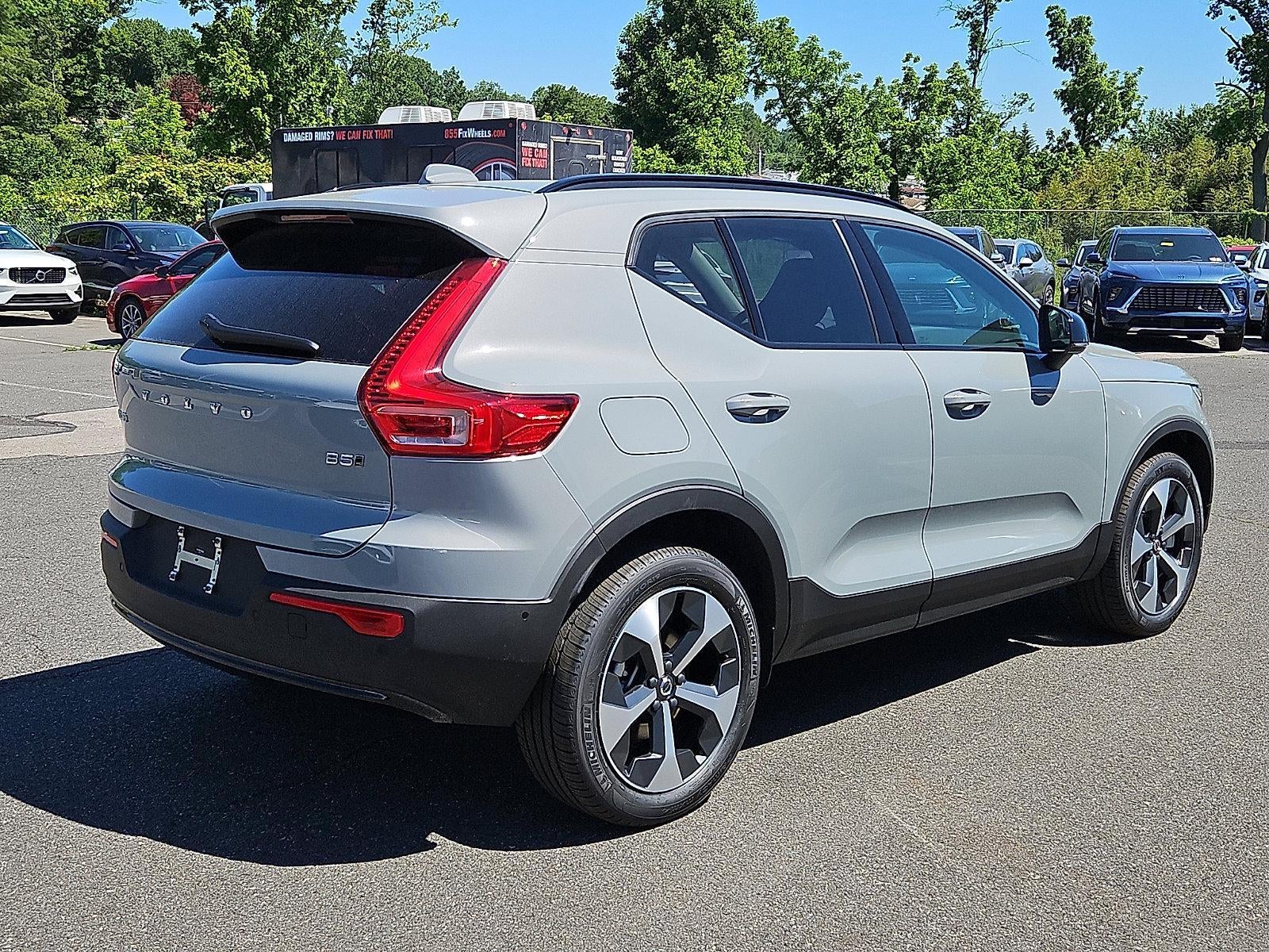 2026 Volvo XC40 B5 AWD Plus