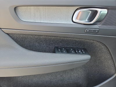 2026 Volvo XC40 B5 AWD Plus