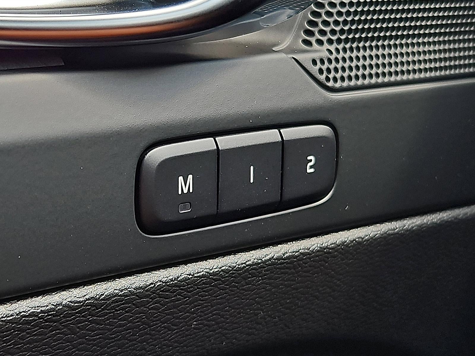 2026 Volvo XC40 B5 AWD Plus