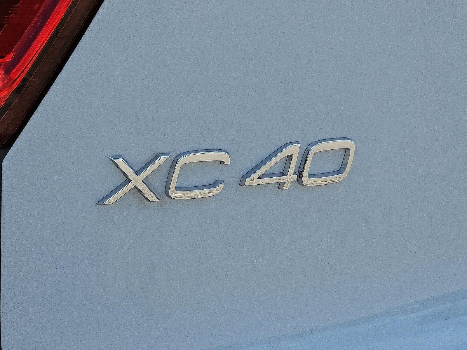 2026 Volvo XC40 B5 AWD Plus