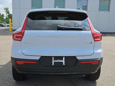 2026 Volvo XC40 B5 AWD Plus