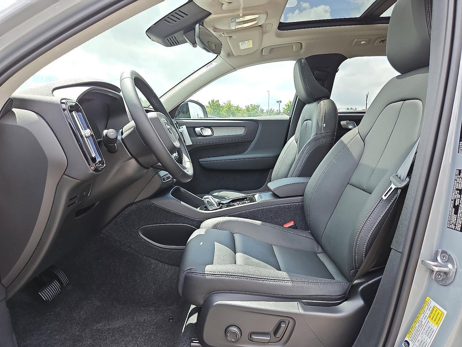 2026 Volvo XC40 B5 AWD Plus