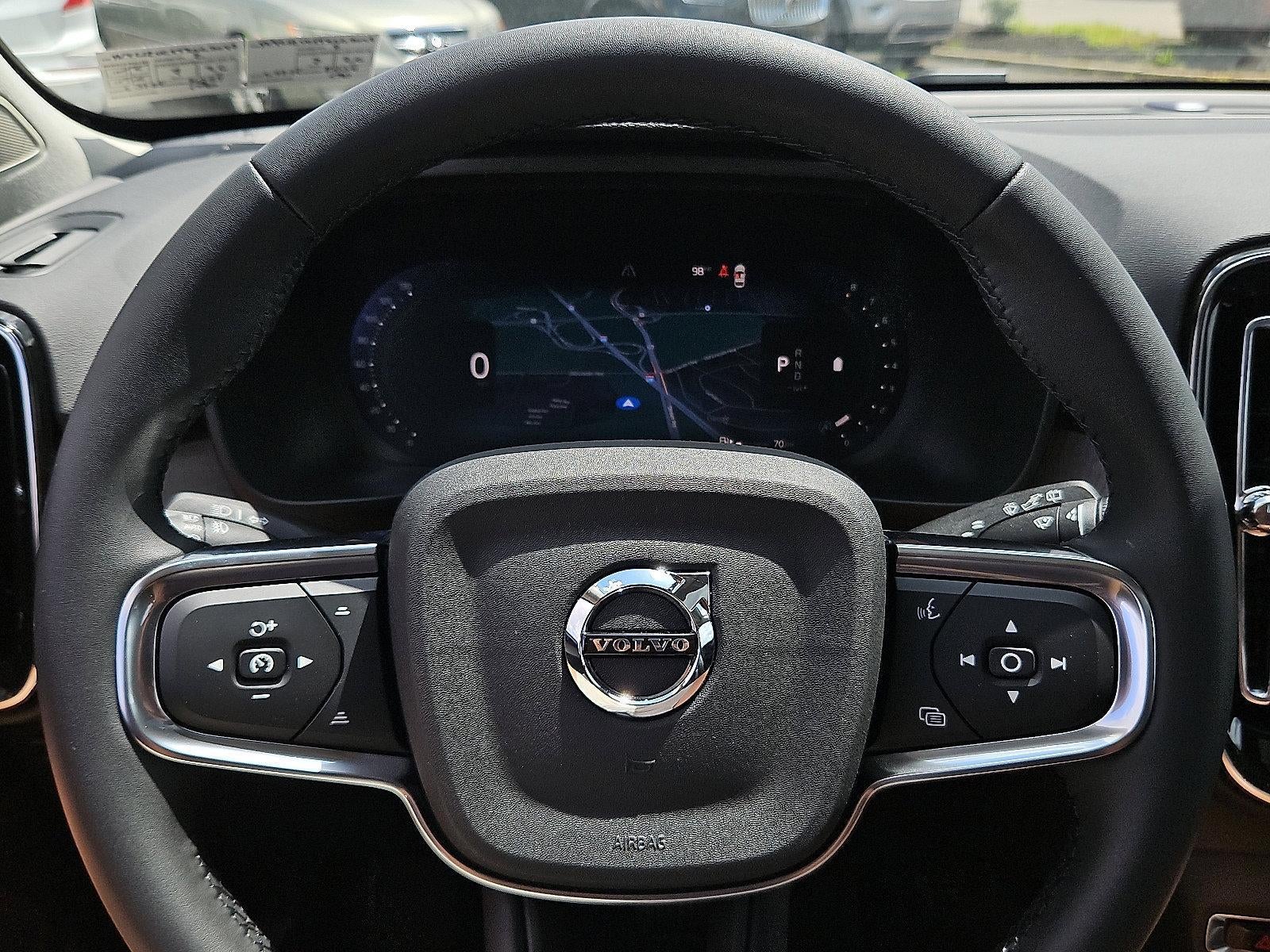 2026 Volvo XC40 B5 AWD Plus