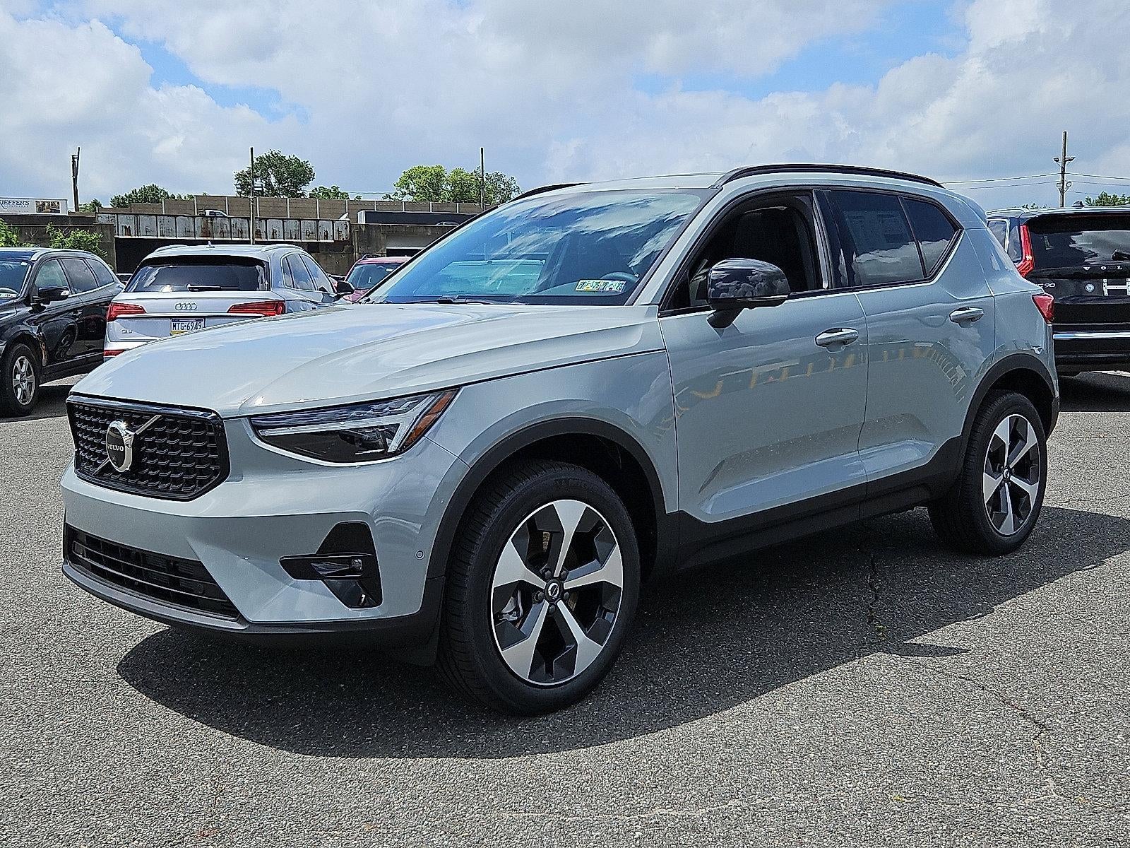 2026 Volvo XC40 B5 AWD Plus
