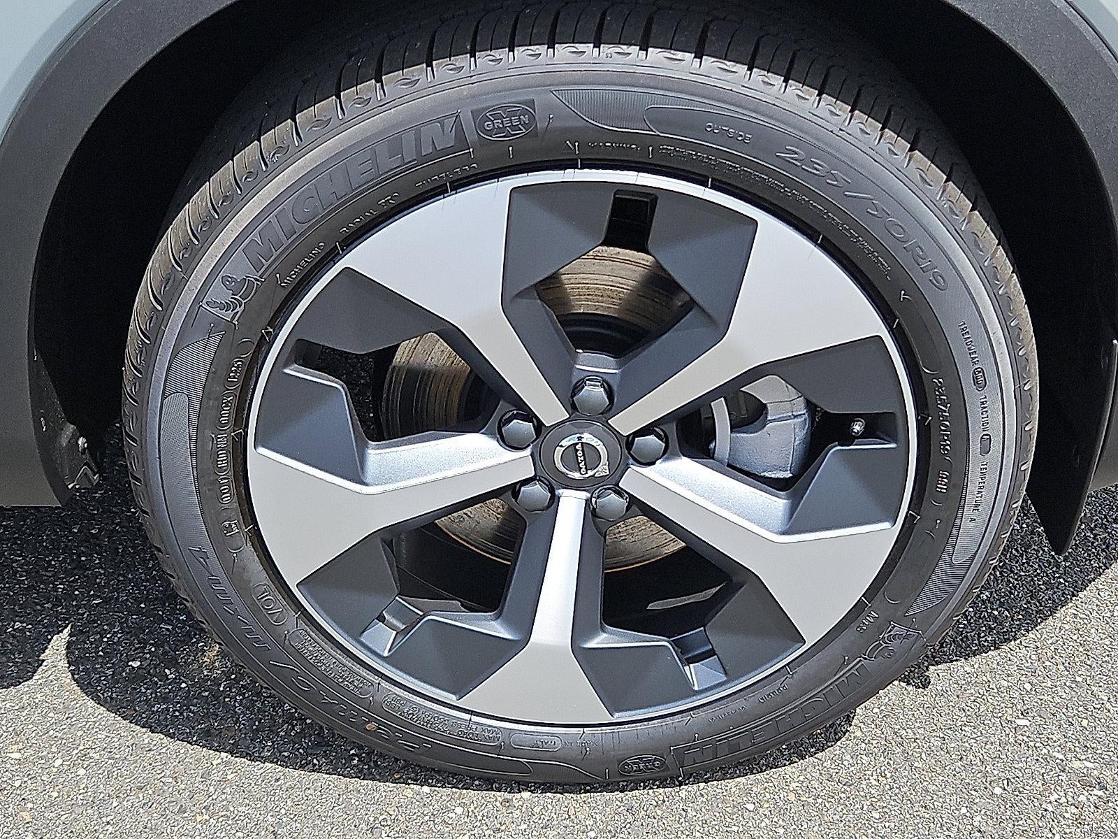 2026 Volvo XC40 B5 AWD Plus