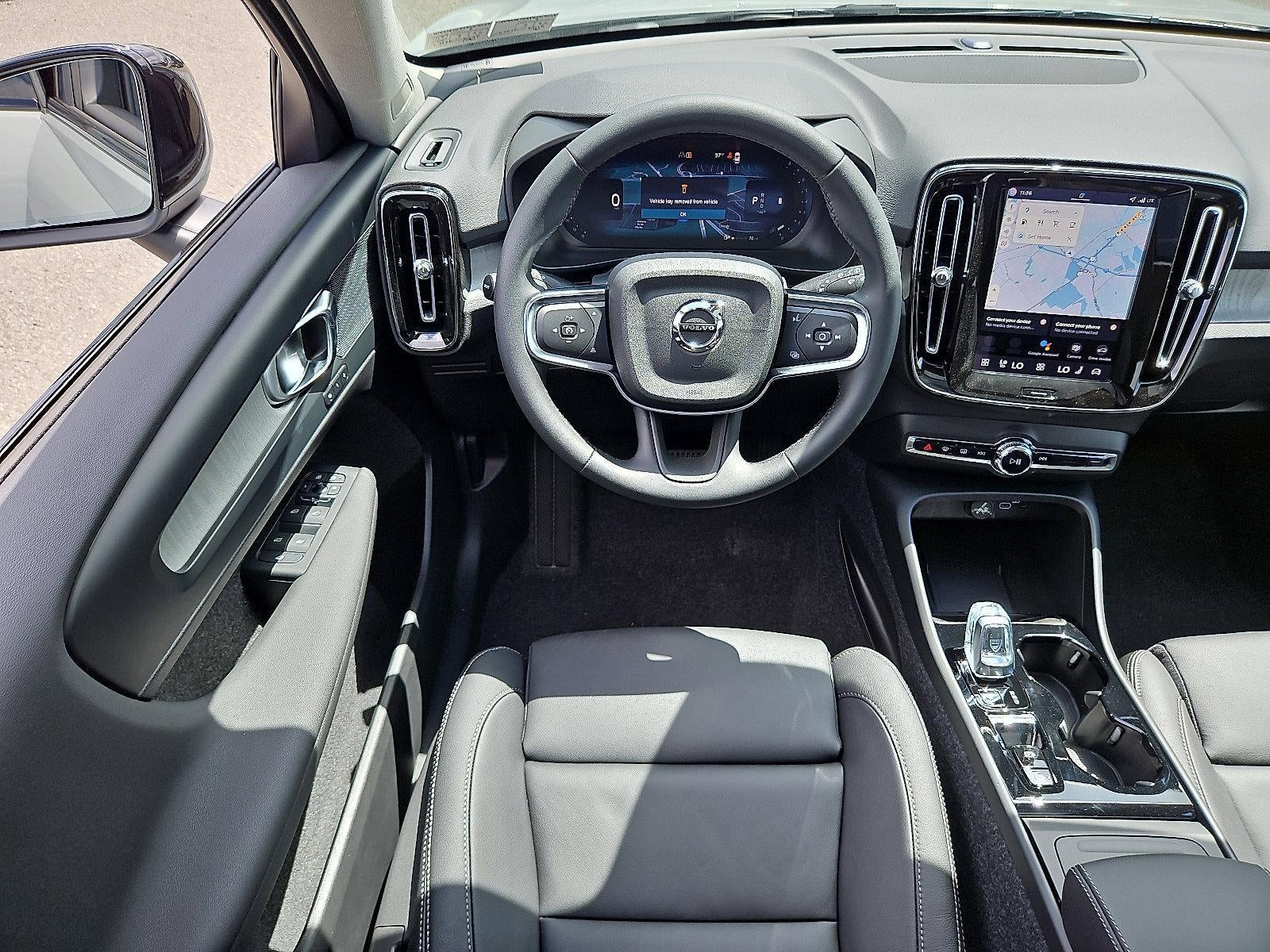 2026 Volvo XC40 B5 AWD Plus