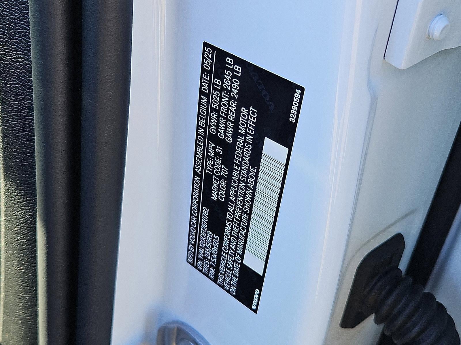 2026 Volvo XC40 B5 AWD Plus