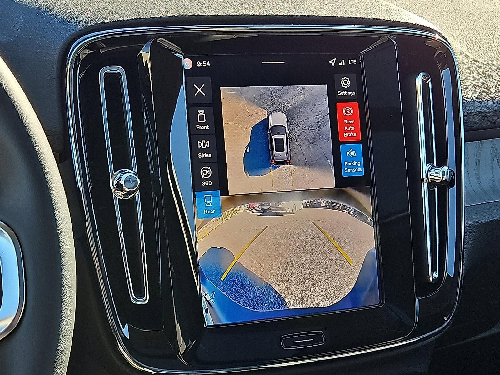 2026 Volvo XC40 B5 AWD Plus