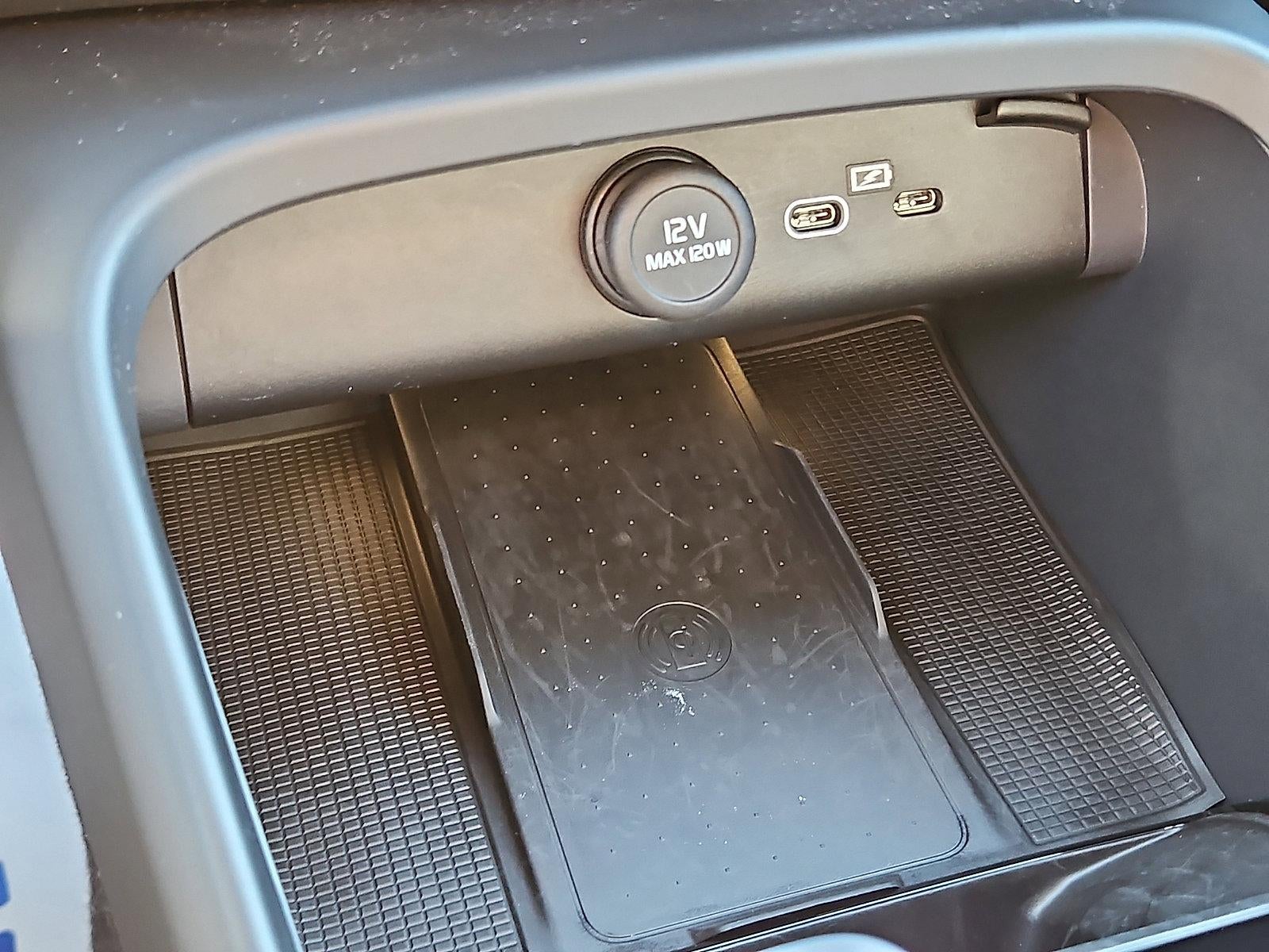 2026 Volvo XC40 B5 AWD Plus