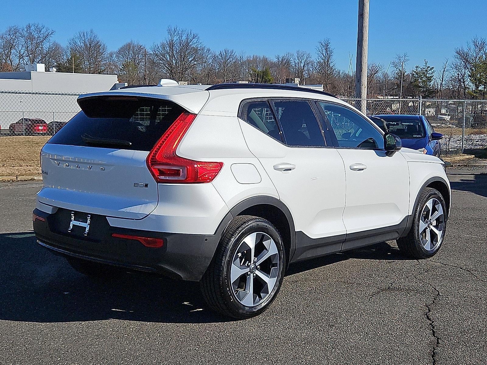 2026 Volvo XC40 B5 AWD Plus