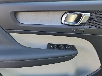 2026 Volvo XC40 B5 AWD Plus