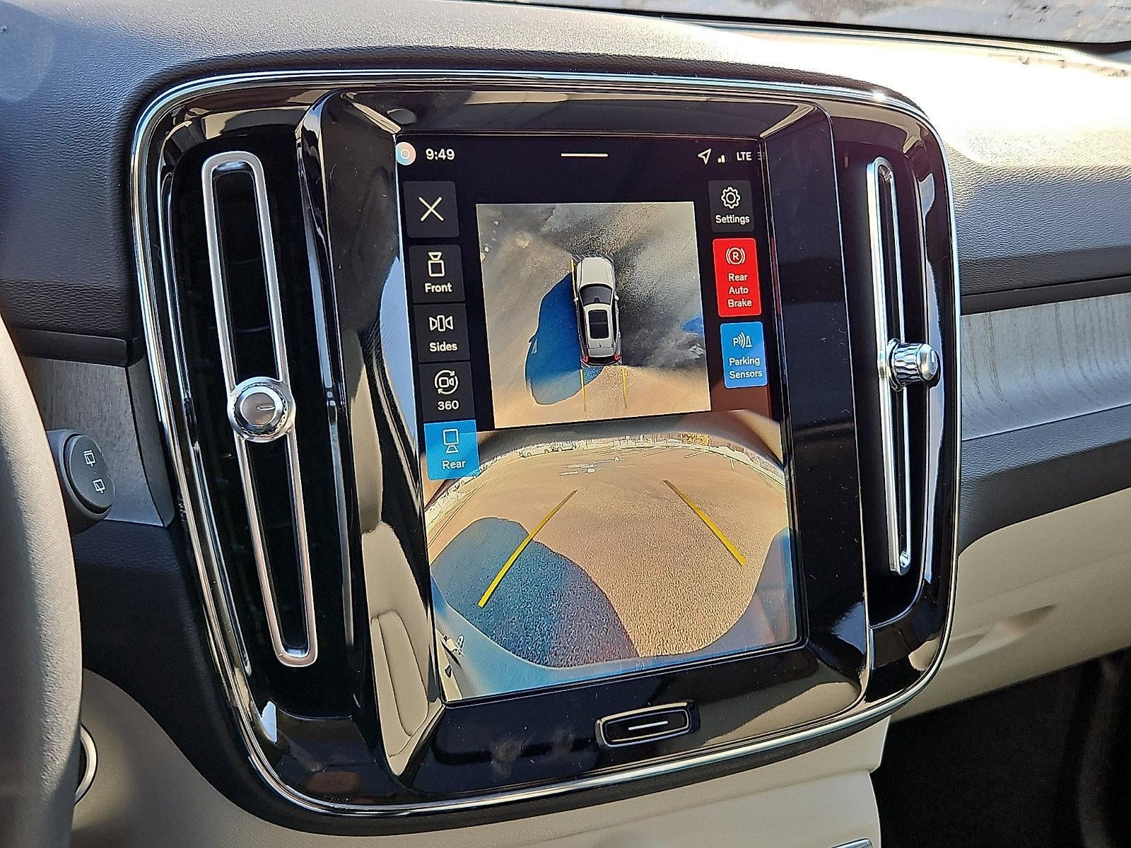 2026 Volvo XC40 B5 AWD Plus