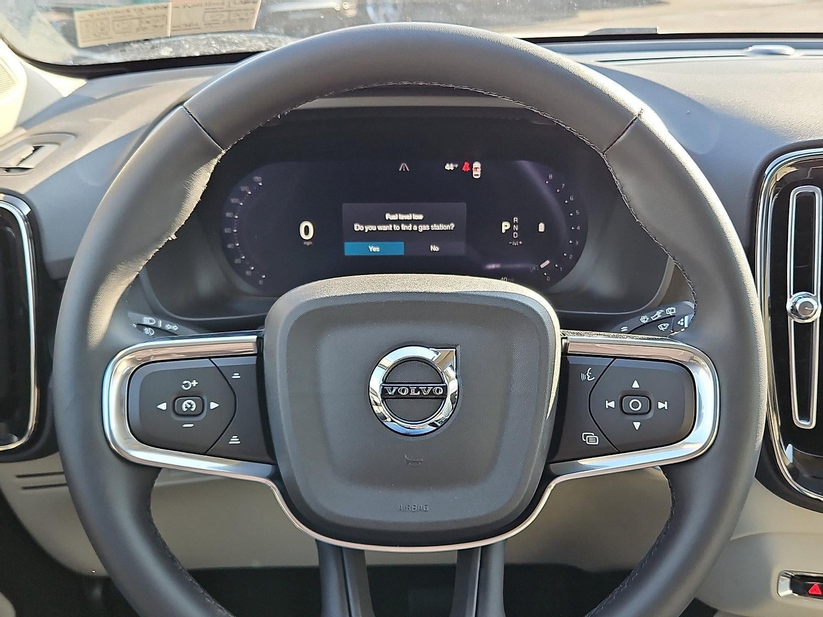 2026 Volvo XC40 B5 AWD Plus
