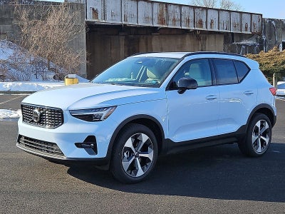 2026 Volvo XC40 B5 AWD Plus