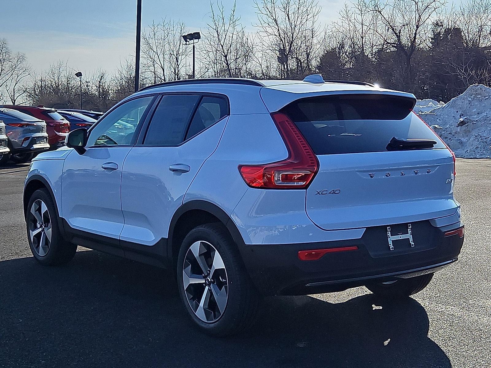 2026 Volvo XC40 B5 AWD Plus