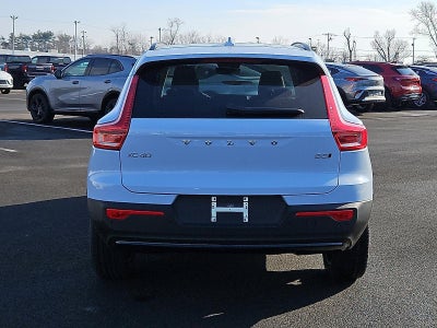 2026 Volvo XC40 B5 AWD Plus