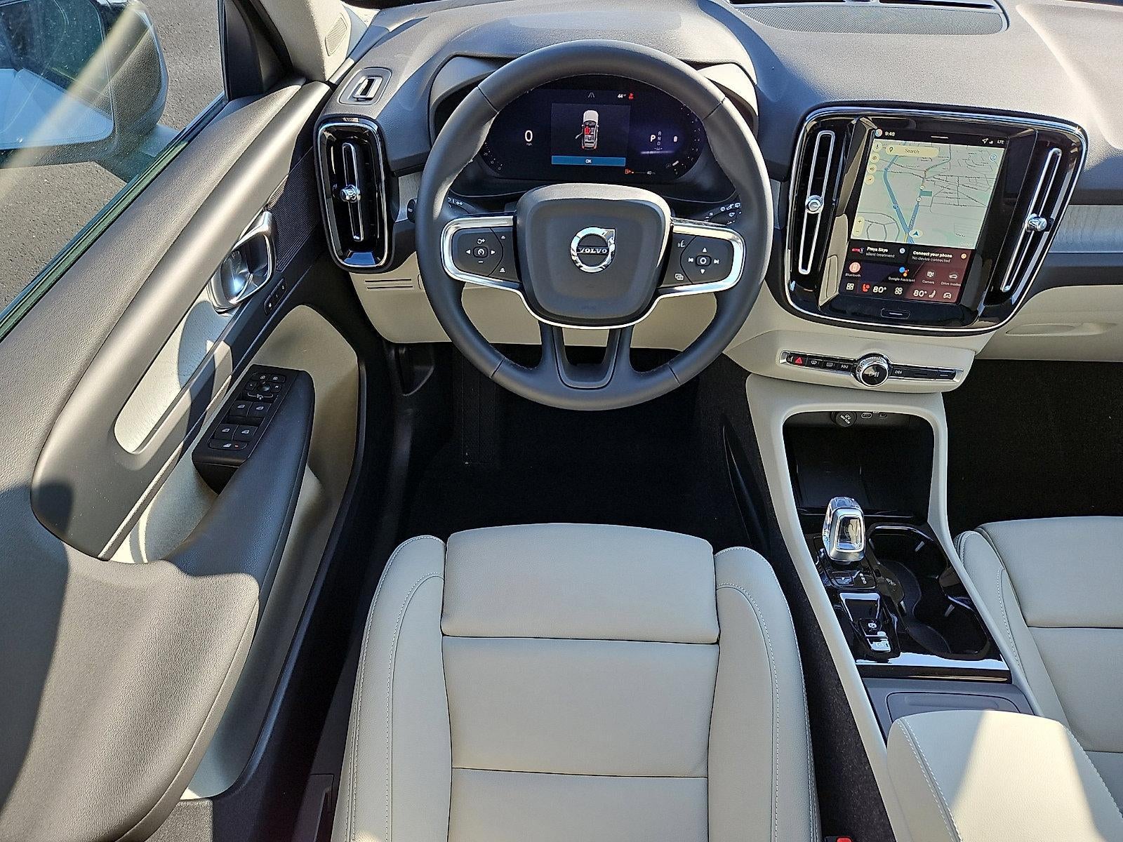 2026 Volvo XC40 B5 AWD Plus