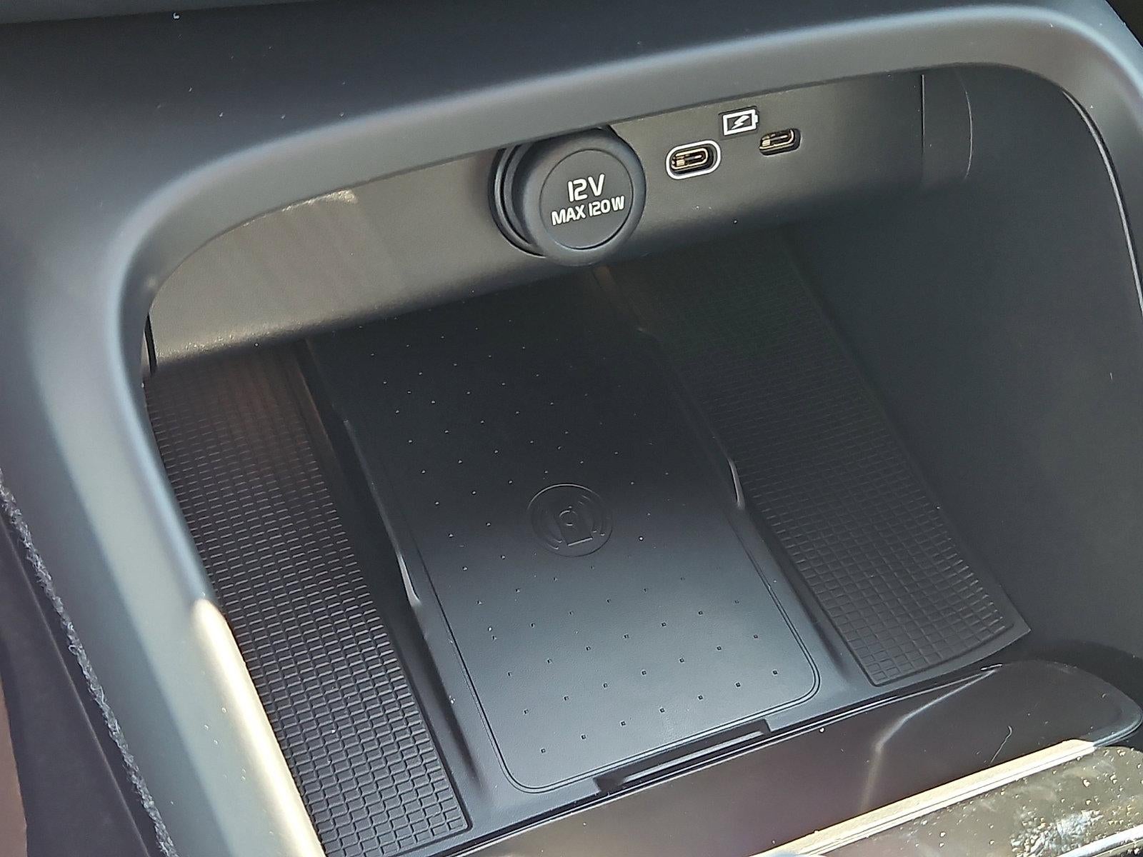 2026 Volvo XC40 B5 AWD Plus