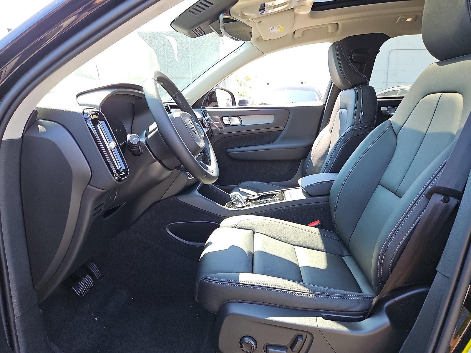 2026 Volvo XC40 B5 AWD Plus