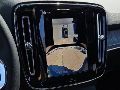 2026 Volvo XC40 B5 AWD Plus