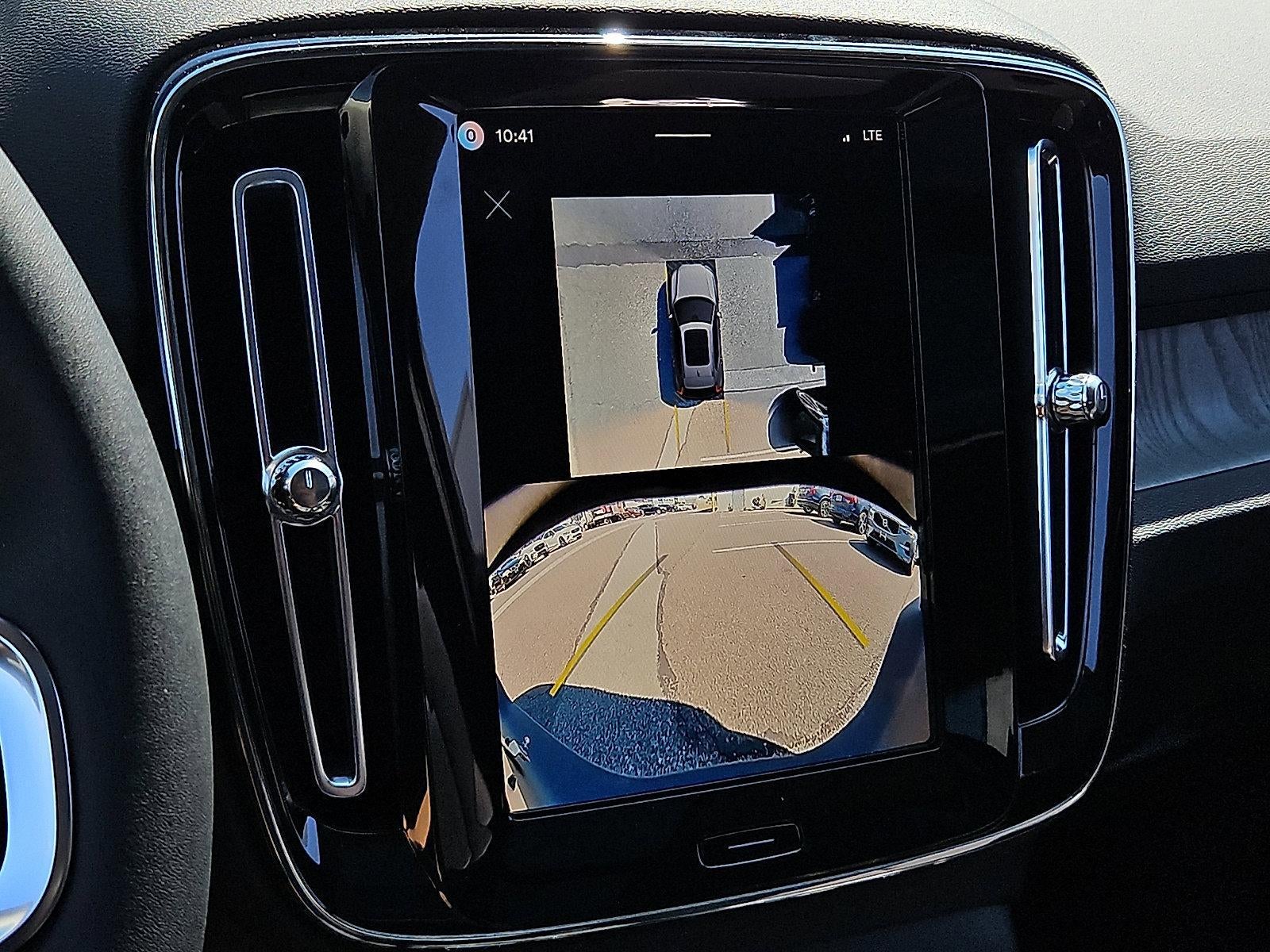 2026 Volvo XC40 B5 AWD Plus