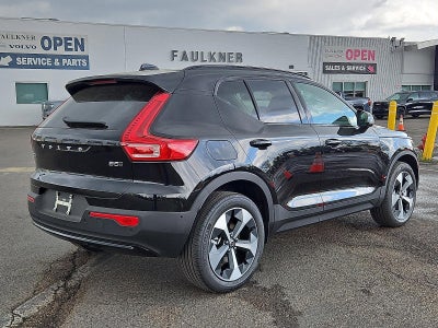 2026 Volvo XC40 B5 AWD Plus