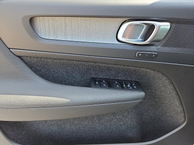 2026 Volvo XC40 B5 AWD Plus