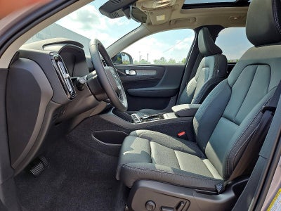 2026 Volvo XC40 B5 AWD Plus