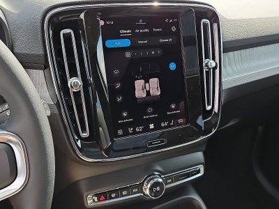 2026 Volvo XC40 B5 AWD Plus