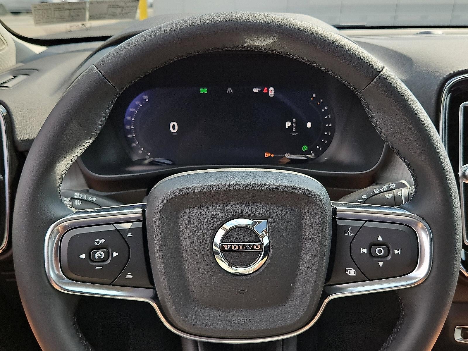 2026 Volvo XC40 B5 AWD Plus