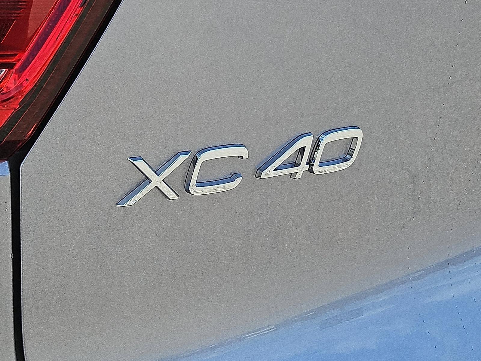 2026 Volvo XC40 B5 AWD Plus