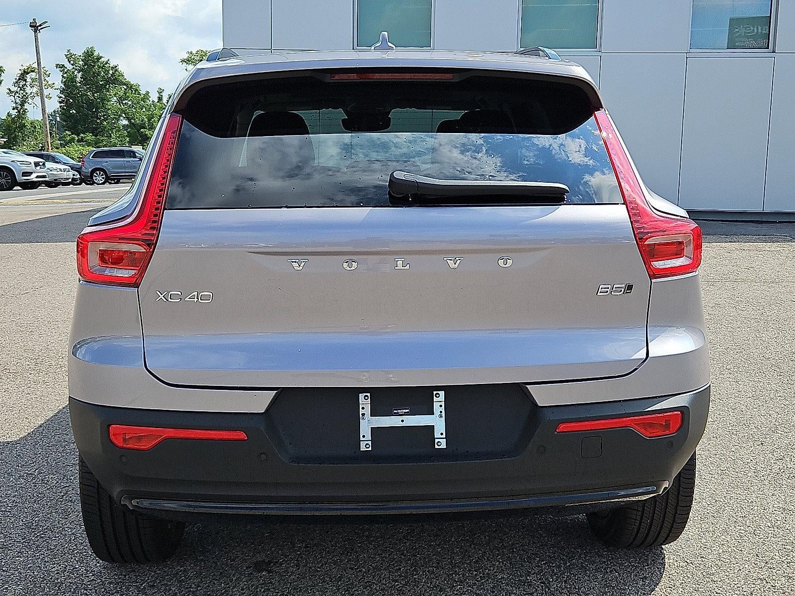 2026 Volvo XC40 B5 AWD Plus