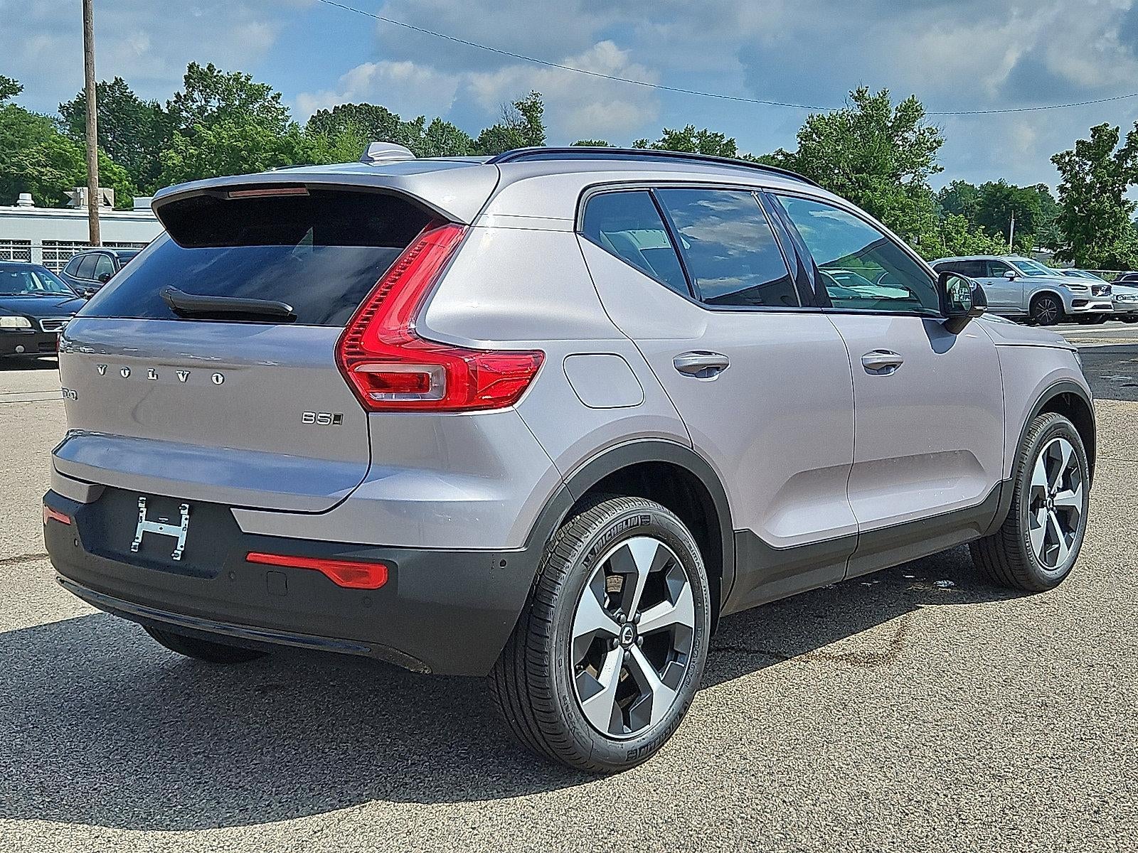 2026 Volvo XC40 B5 AWD Plus