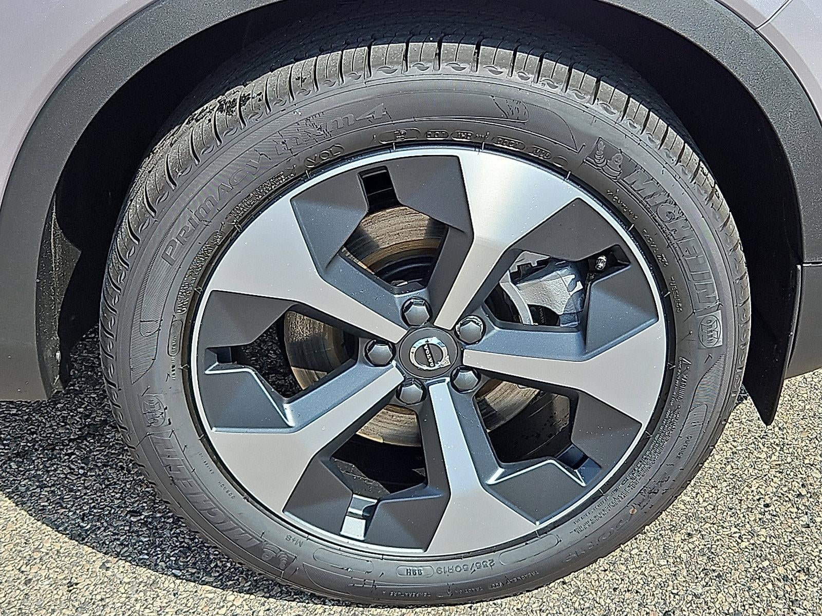 2026 Volvo XC40 B5 AWD Plus