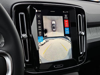 2026 Volvo XC40 B5 AWD Plus