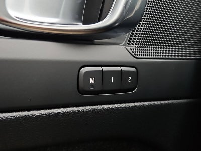 2026 Volvo XC40 B5 AWD Plus