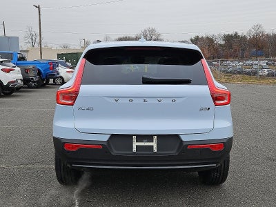 2026 Volvo XC40 B5 AWD Plus