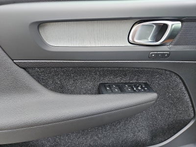 2026 Volvo XC40 B5 AWD Plus