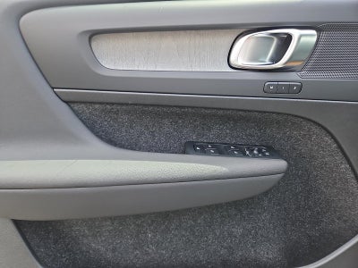 2026 Volvo XC40 B5 AWD Plus