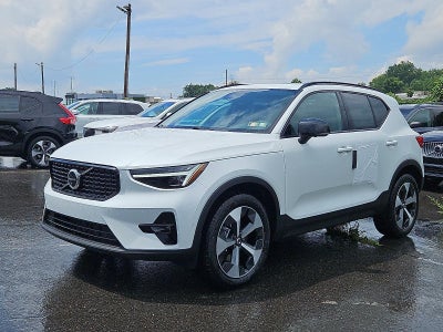 2026 Volvo XC40 B5 AWD Plus