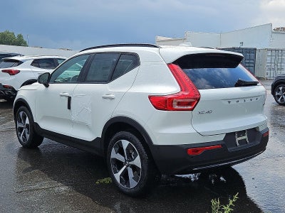 2026 Volvo XC40 B5 AWD Plus