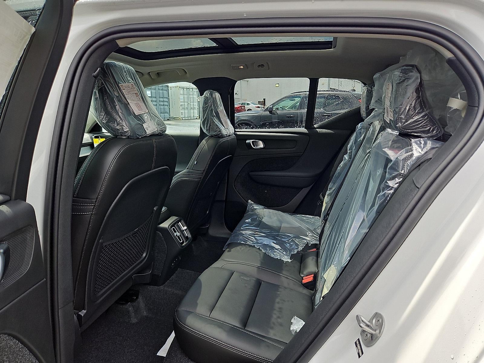2026 Volvo XC40 B5 AWD Plus