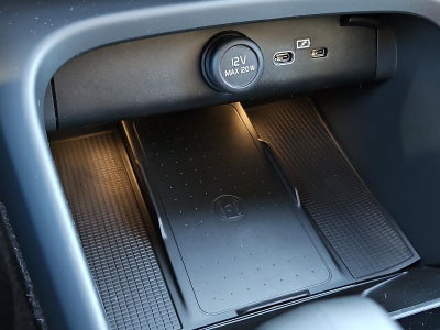 2026 Volvo XC40 B5 AWD Ultra Black Edition