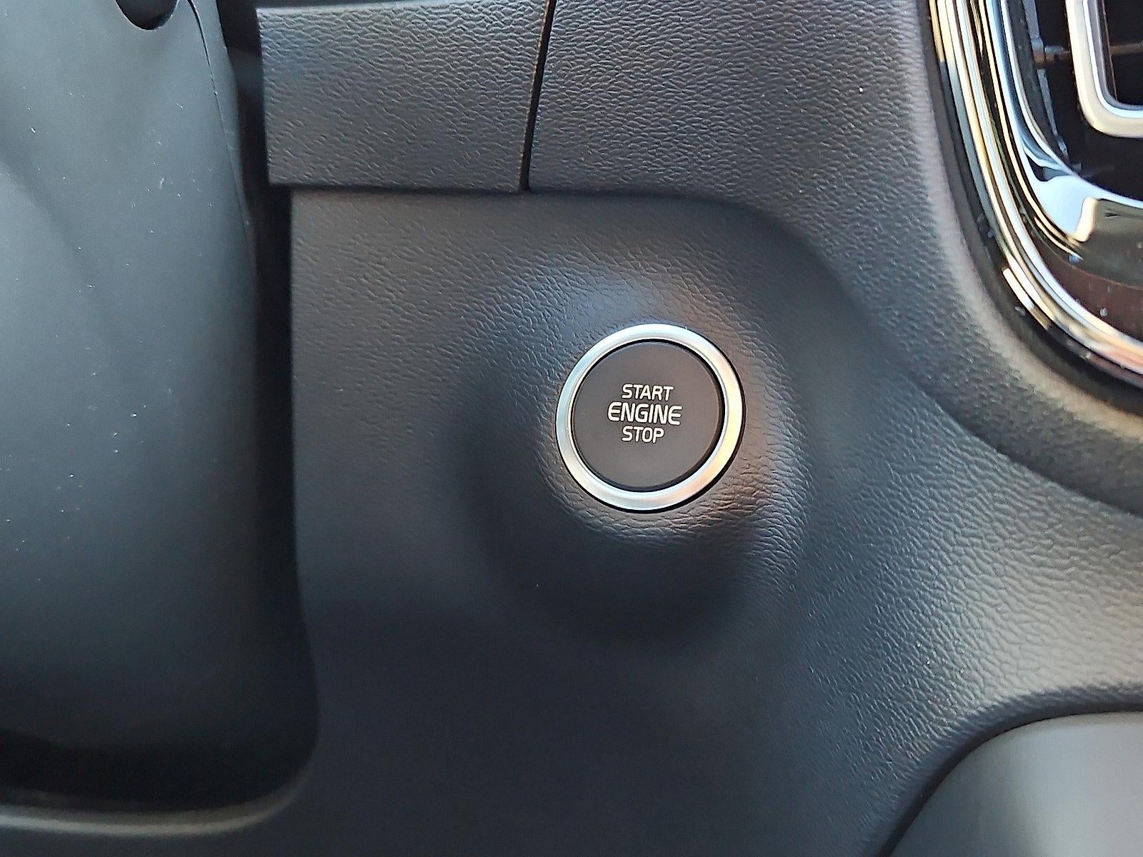 2026 Volvo XC40 B5 AWD Ultra Black Edition