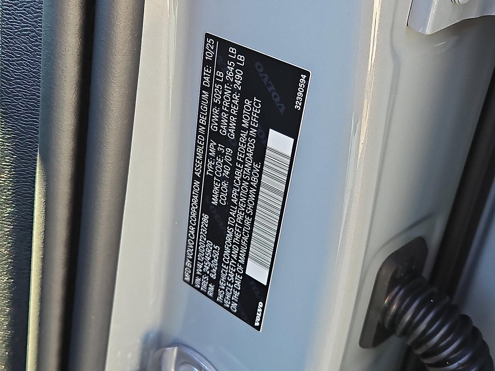 2026 Volvo XC40 B5 AWD Ultra Black Edition