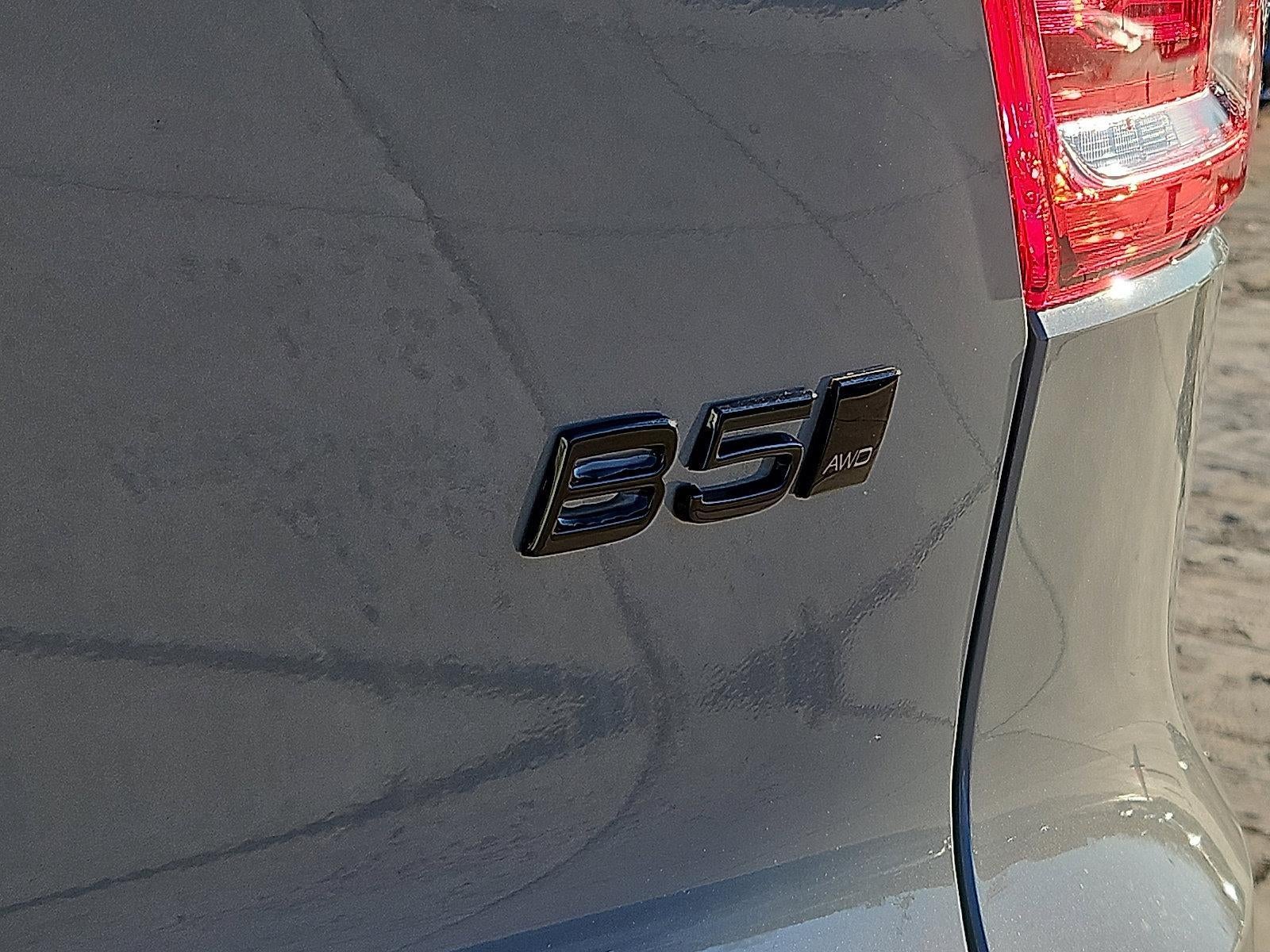 2026 Volvo XC40 B5 AWD Ultra Black Edition