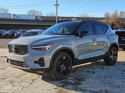 2026 Volvo XC40 B5 AWD Ultra Black Edition