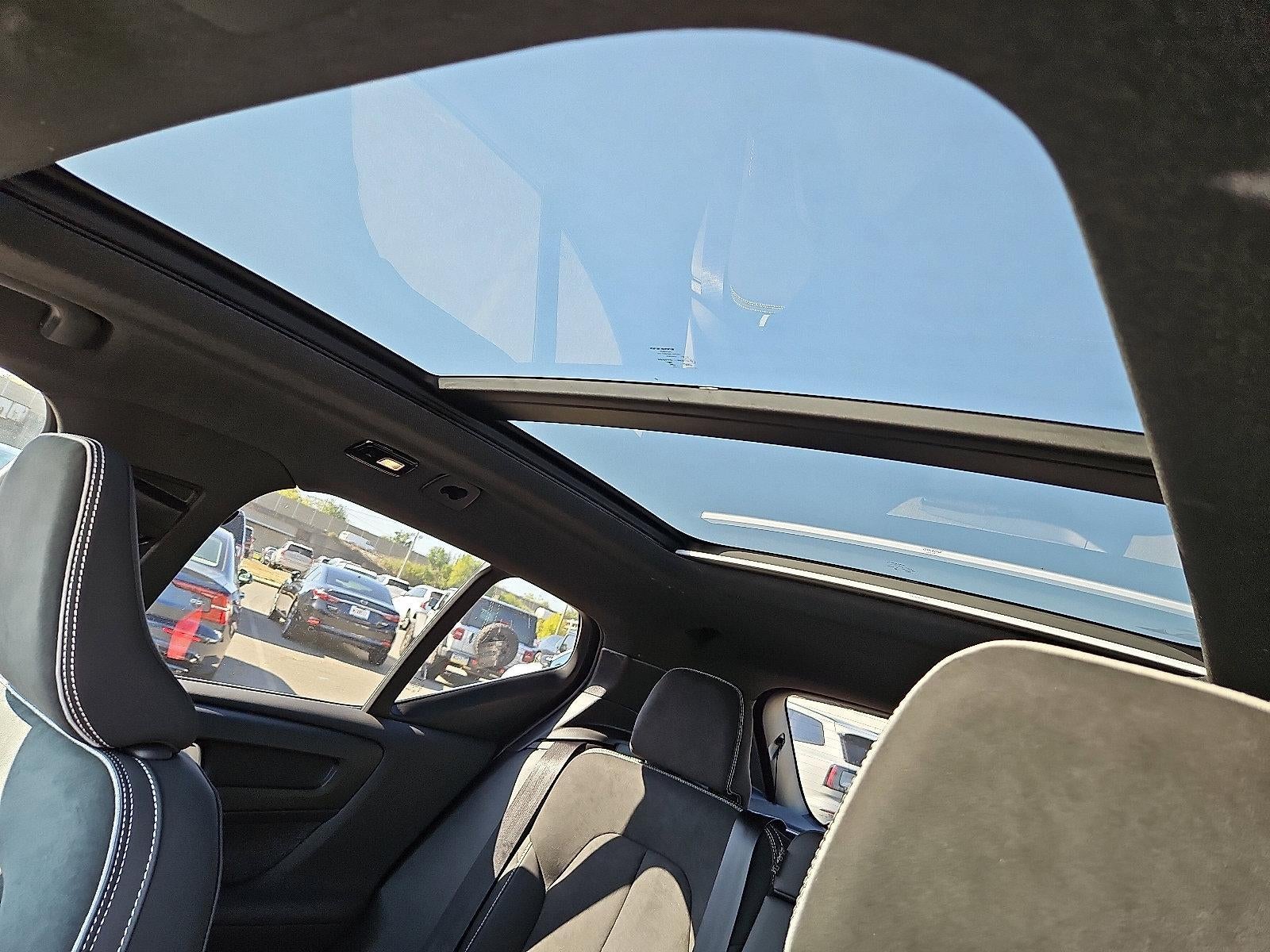 2026 Volvo XC40 B5 AWD Ultra Black Edition