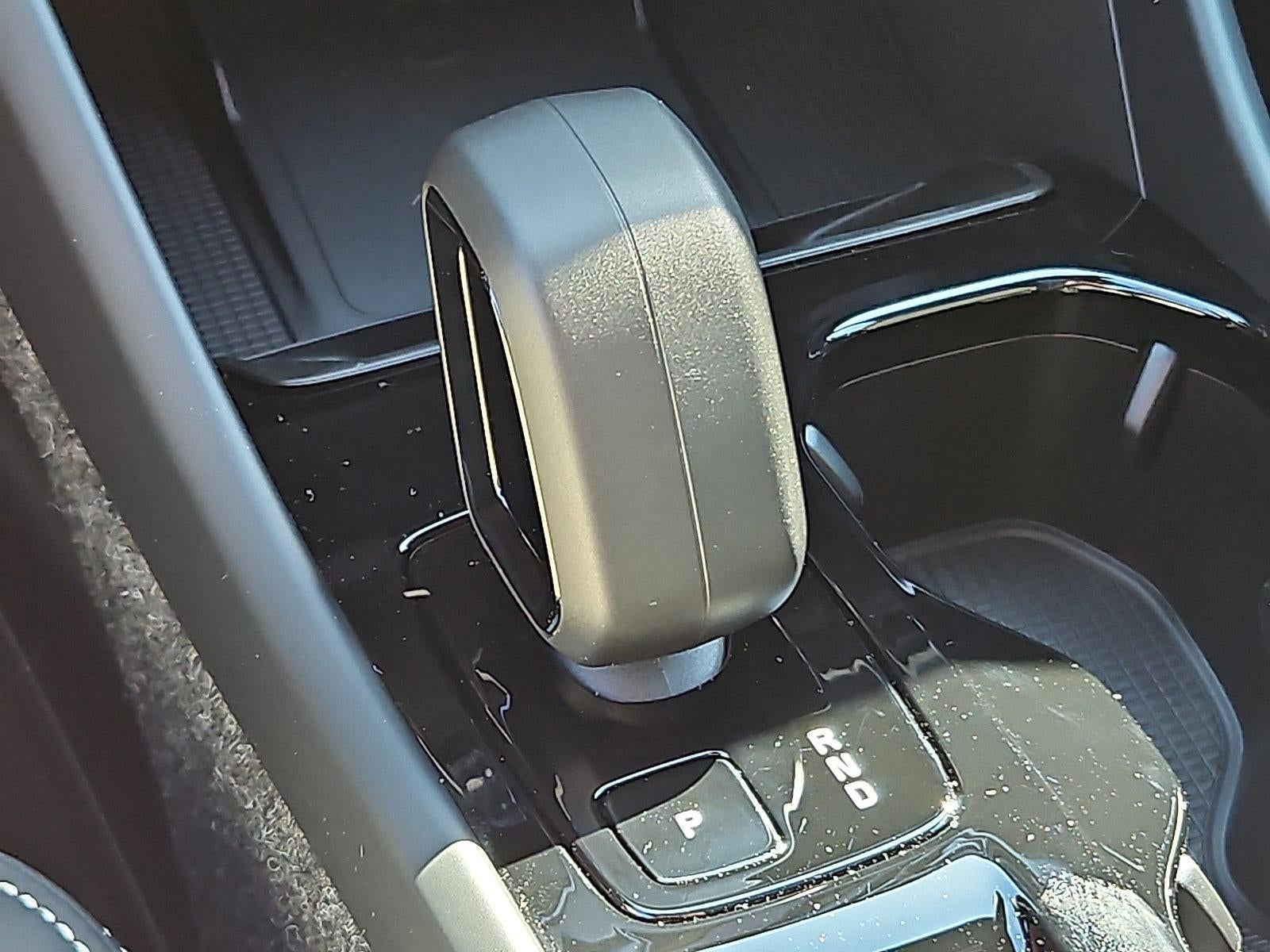 2026 Volvo XC40 B5 AWD Ultra Black Edition