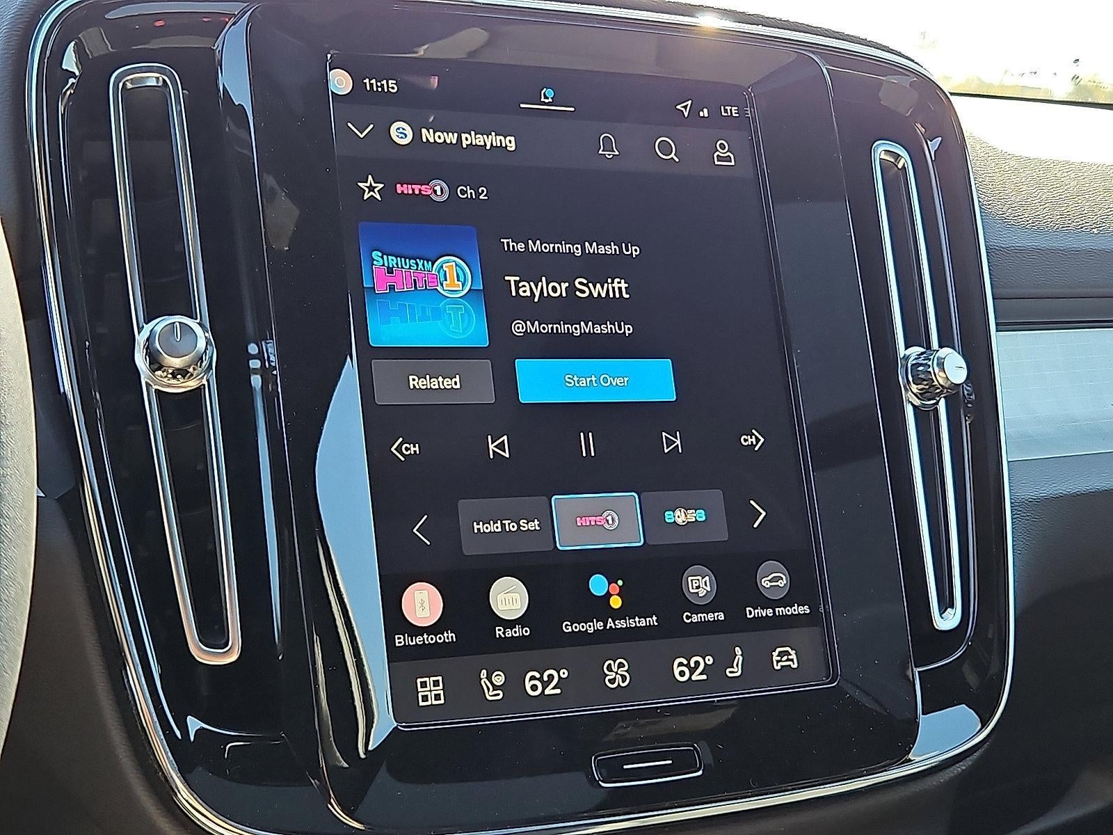 2026 Volvo XC40 B5 AWD Ultra Black Edition